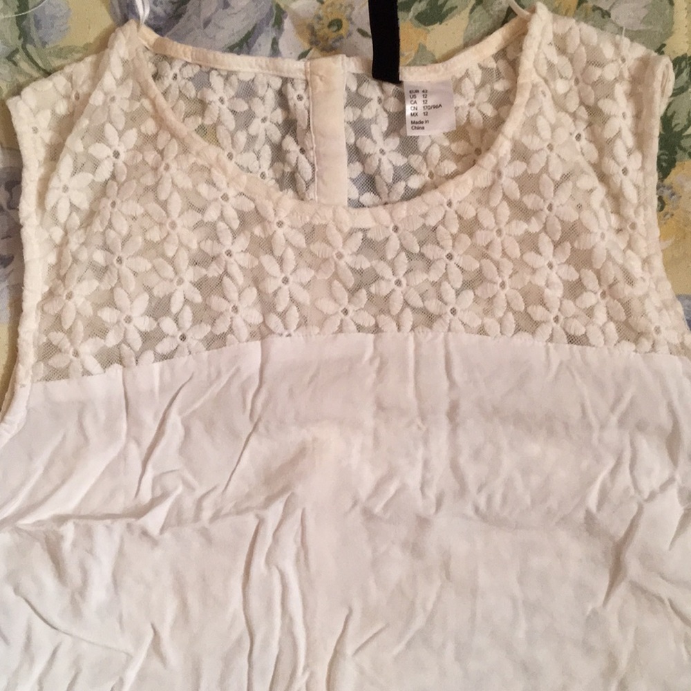 FLORAL LACE TOP FROM H AND M